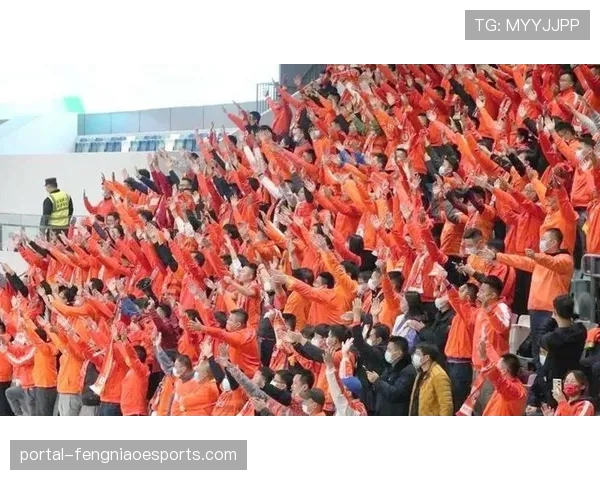 中超俱乐部周边产品线上销售额同比增长30%,球迷文化消费意愿增强 中超俱乐部周边产品线上销售额同比增长30%,球迷文化消费意愿增强